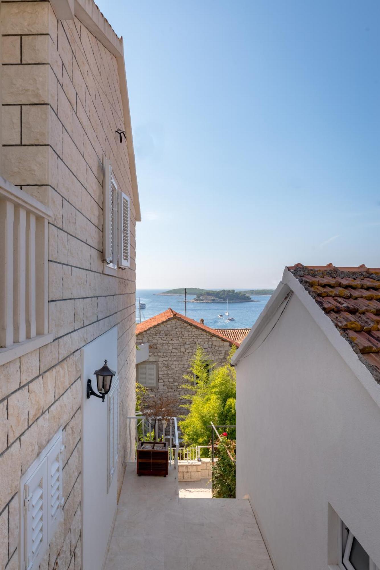 Ivkolina Hotel Hvar Town Exterior foto
